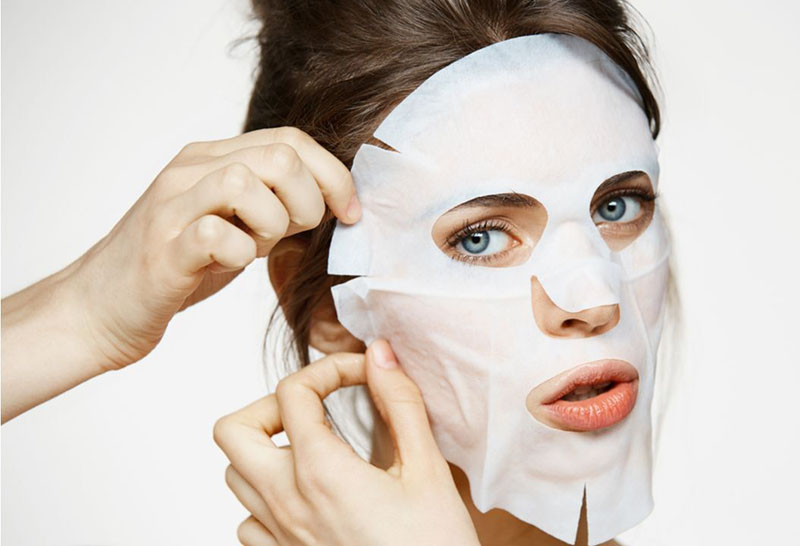 How to apply the sheet masks properly