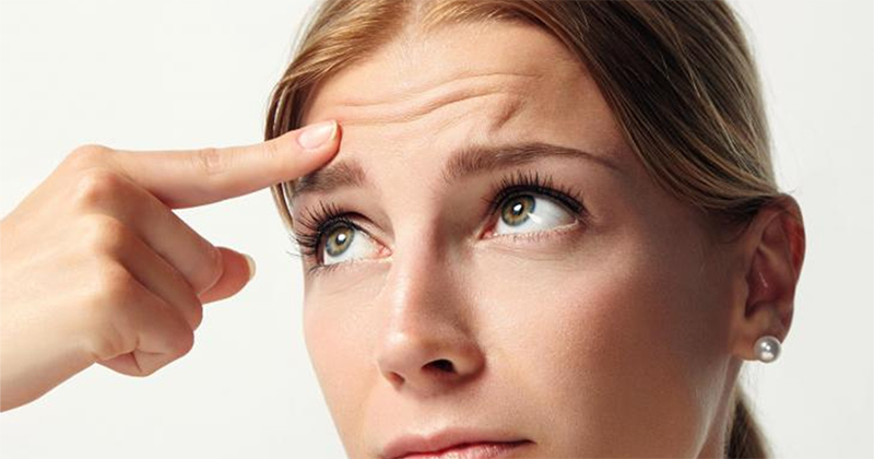 không giữ ẩm cho da cũng sẽ dẫn đến thiếu hụt Collagen và Elastin